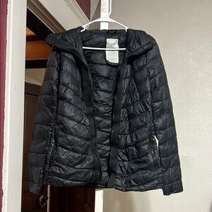 GAP Women's Black Puffer Jacket